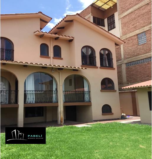 Casa Av. América próximo a la Melchor Perez de Olguín Foto 3