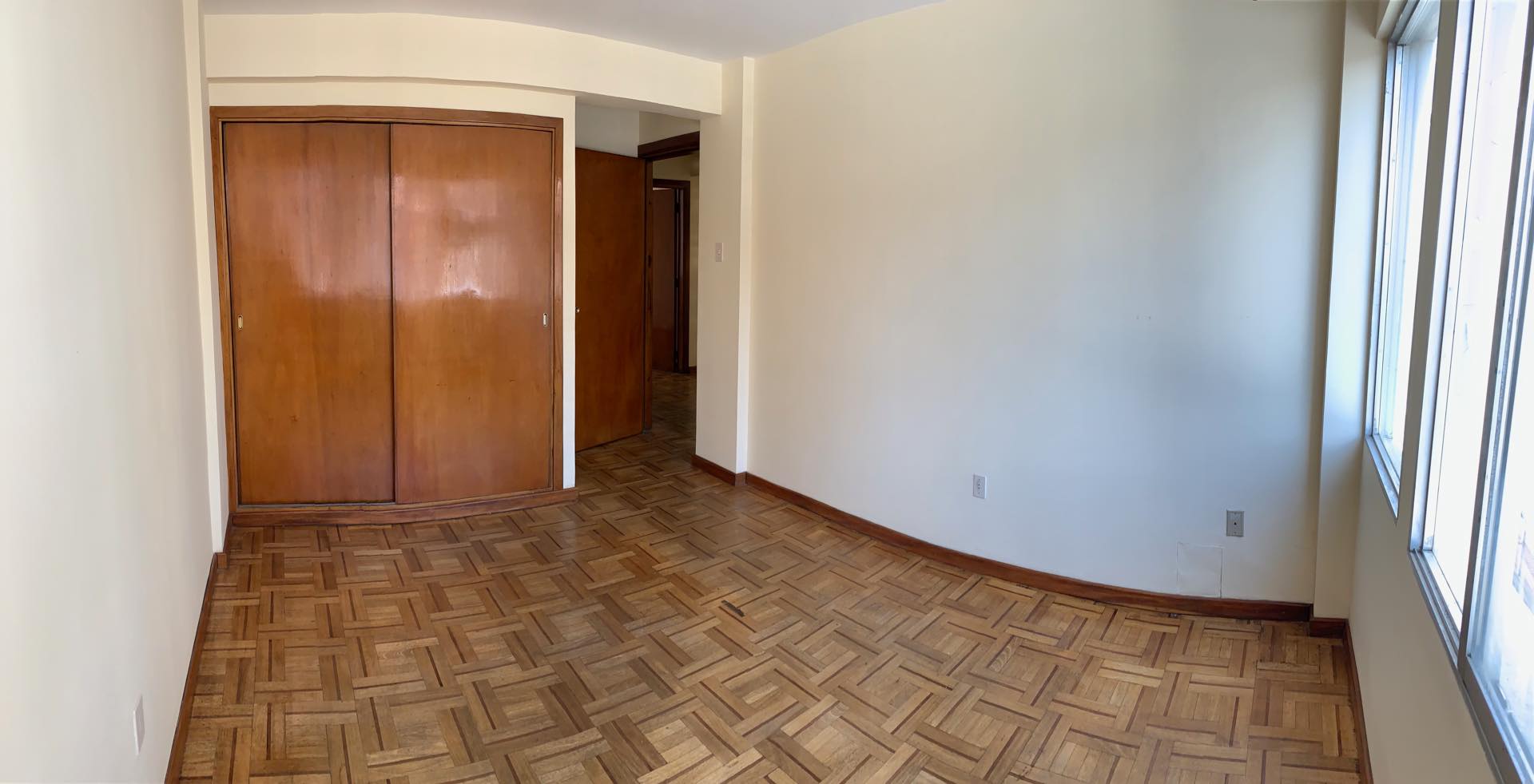 Departamento C. 20 de octubre esquina Aspiazu Edificio Europa Foto 9