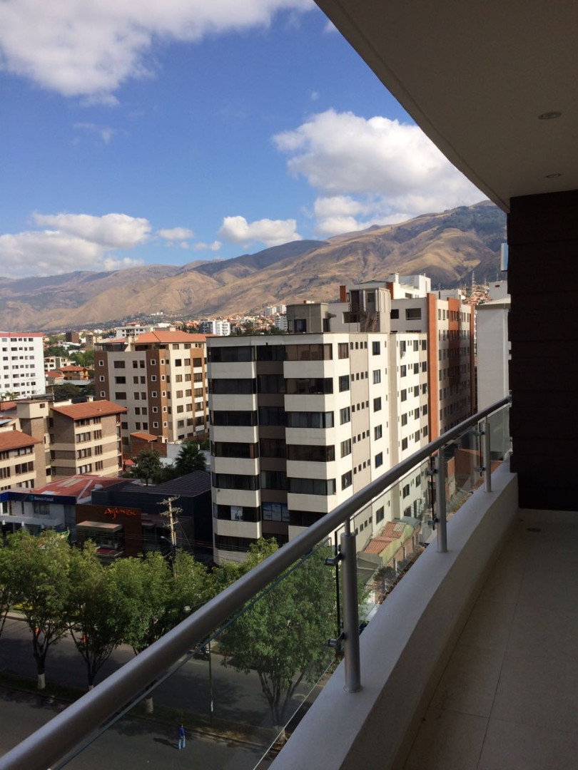 Departamento en Queru Queru en Cochabamba 3 dormitorios 2 baños 1 parqueos Foto 14