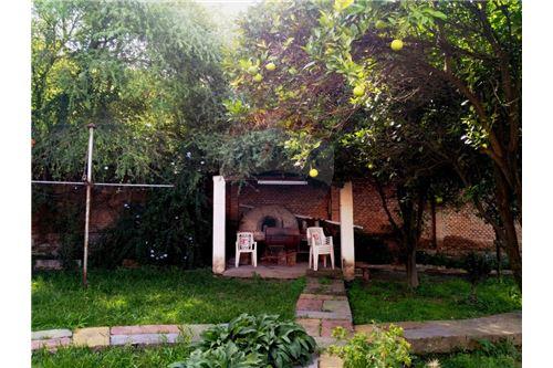 Casa en Aranjuez en Tarija 11 dormitorios 2 baños 1 parqueos Foto 11