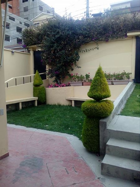 Casa en Seguencoma en La Paz 6 dormitorios 4 baños 2 parqueos Foto 1