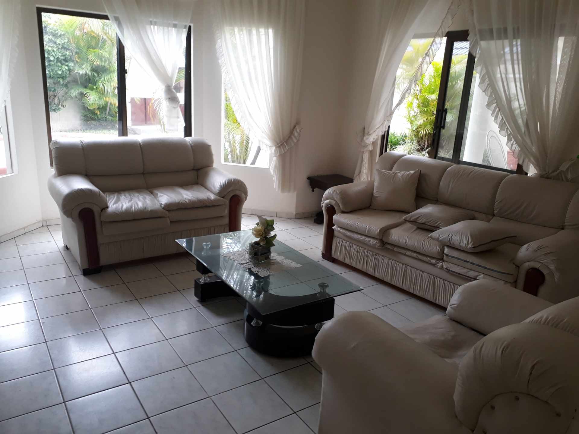 En Alquiler a $us 700 Foto 25