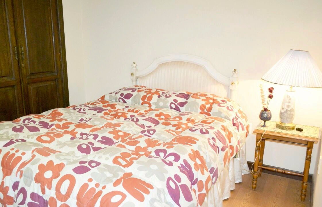 Casa Calle 8 de Achumani Nr 120 al lado del restaurante Urus sobre la calle de la panadería Chez Tim, al lado del río frente al reten policial Foto 4