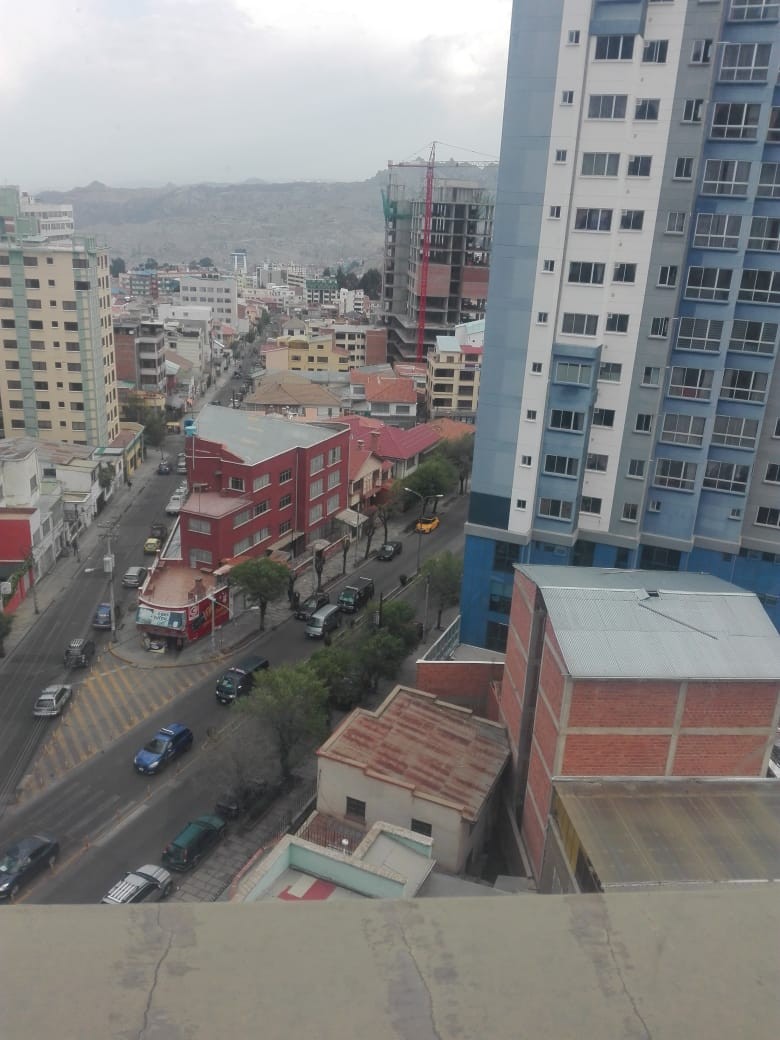 Departamento en Miraflores en La Paz 3 dormitorios 3 baños 1 parqueos Foto 17
