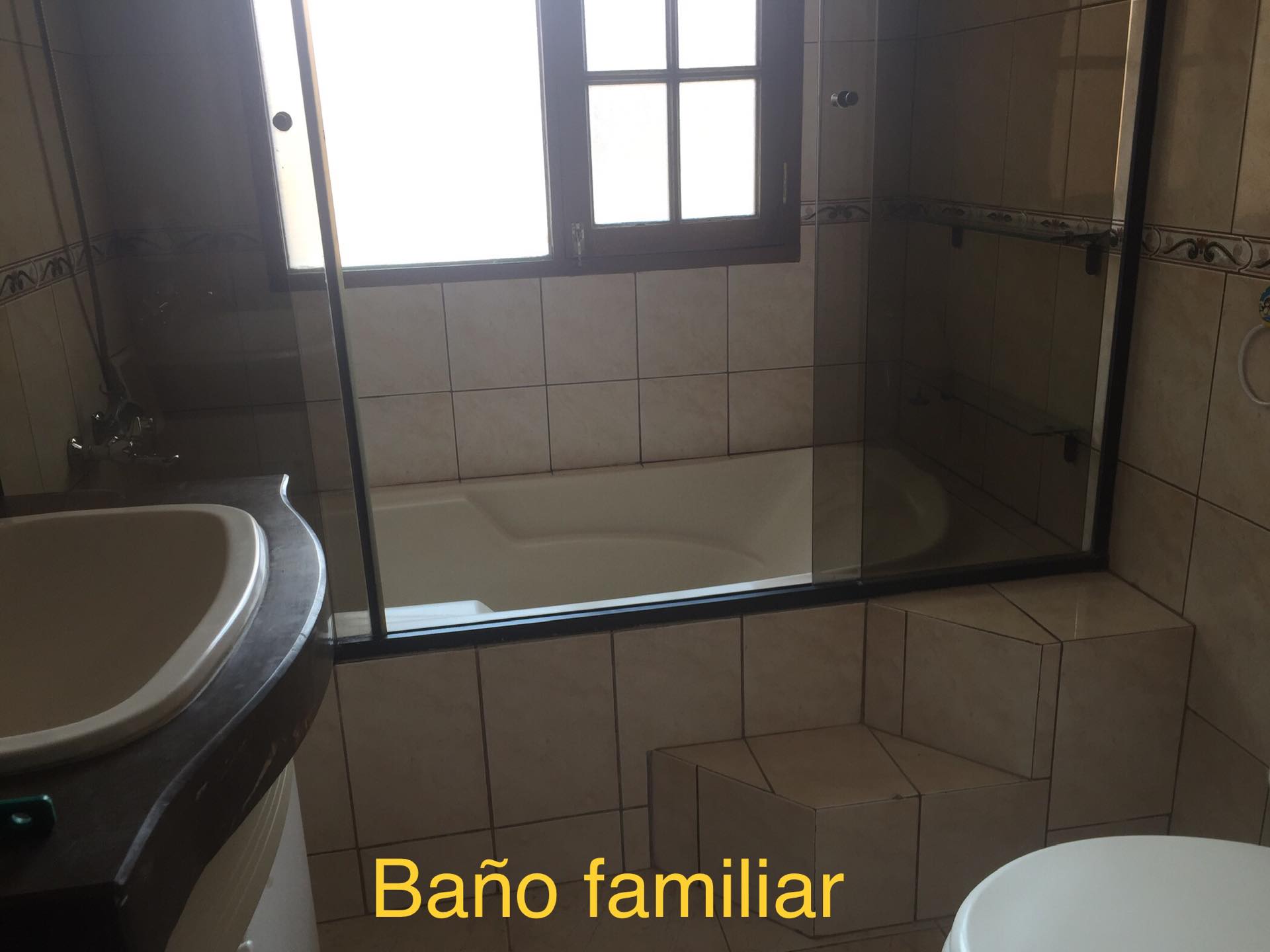 Casa en Sarco en Cochabamba 4 dormitorios 5 baños 2 parqueos Foto 16