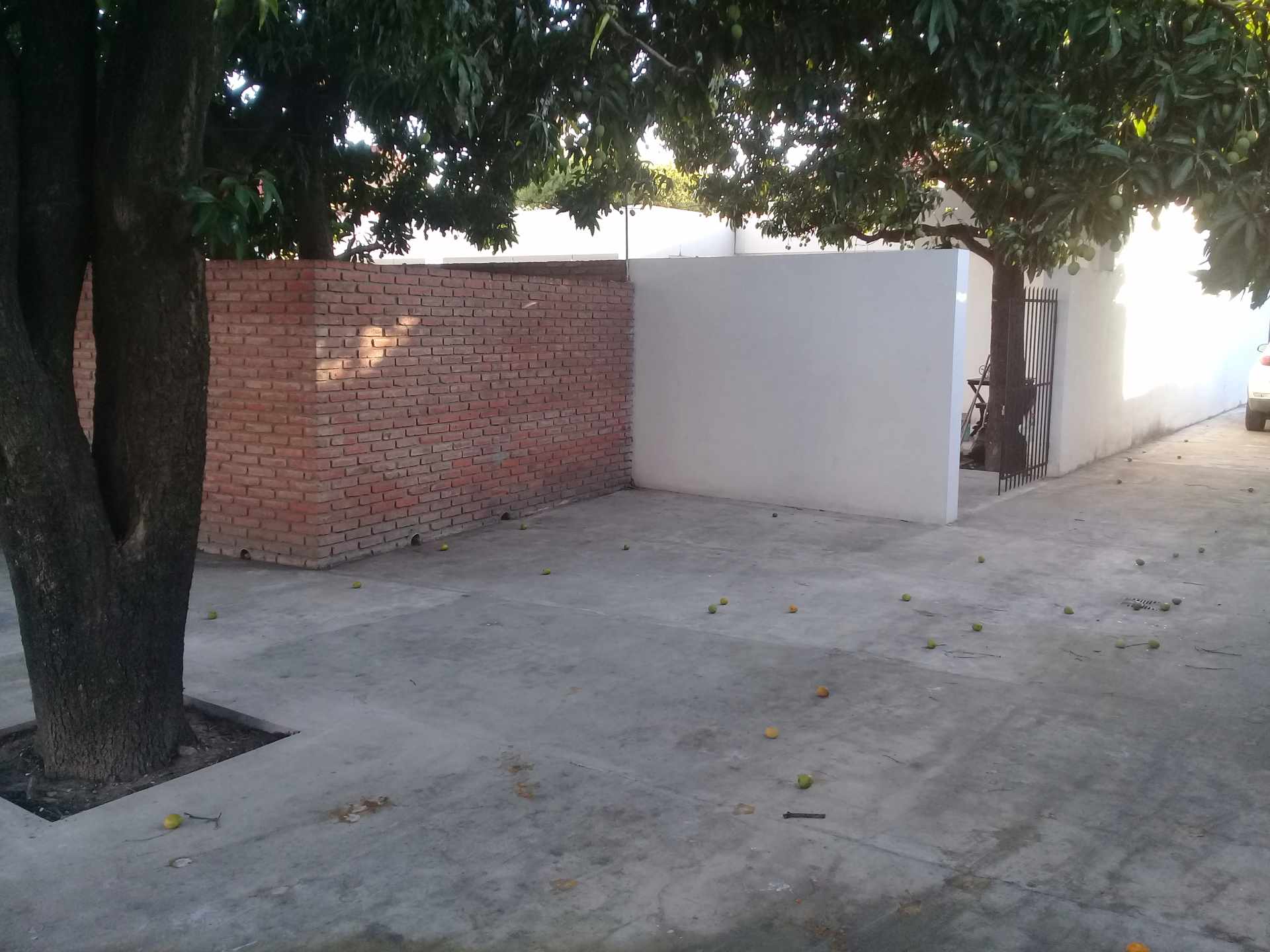 Terreno en Venta2do ANILLO  ENTRE AV VIRGEN DE COTOCA Y AV. BRASIL    Foto 4