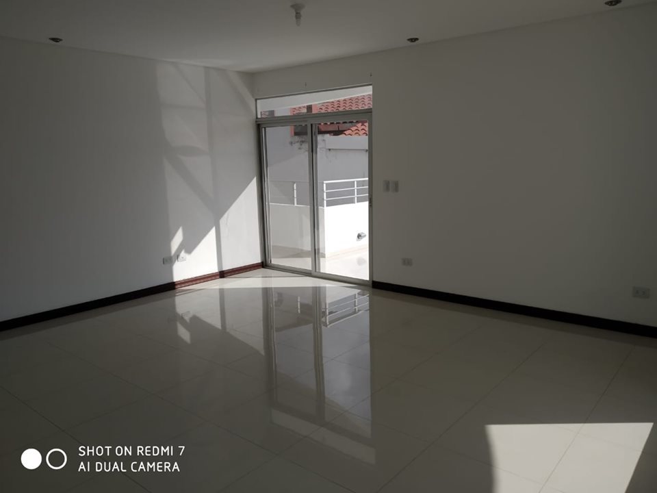 Departamento en VentaDEPARTAMENTO 3 DORMITORIOS TORRE MURANO Foto 9