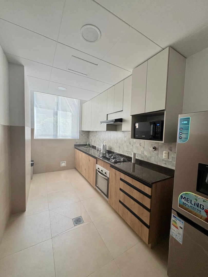 Departamento en VentaDepto Nuevo en Venta
2 Dormitorios en Suite, Obrajes 2 dormitorios 3 baños  Foto 4