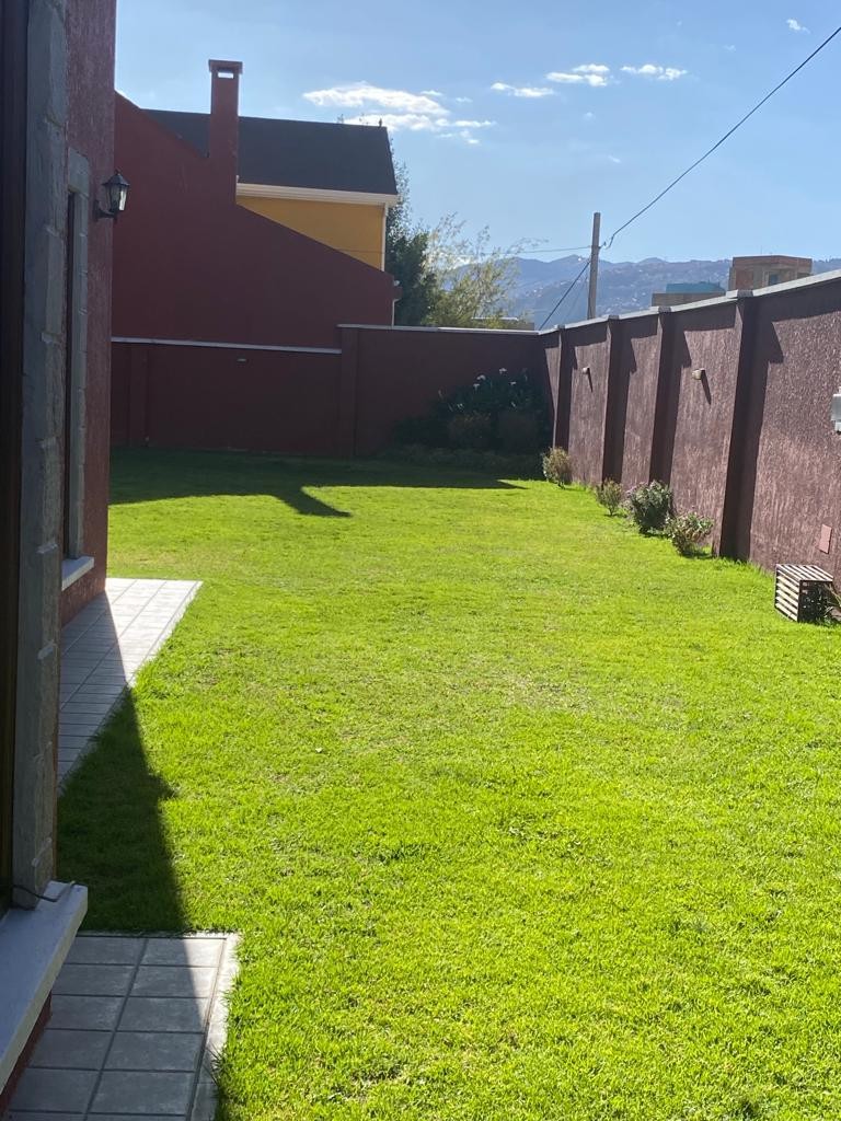 Casa en AlquilerAUQUISAMAÑA - ZONA SUR DE LA PAZ 4 dormitorios 5 baños 3 parqueos Foto 26