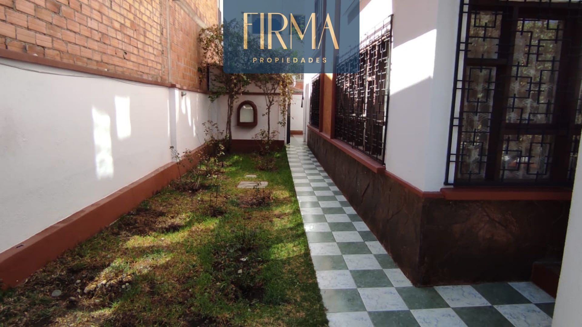 Casa en Achumani en La Paz 4 dormitorios 4 baños 2 parqueos Foto 31