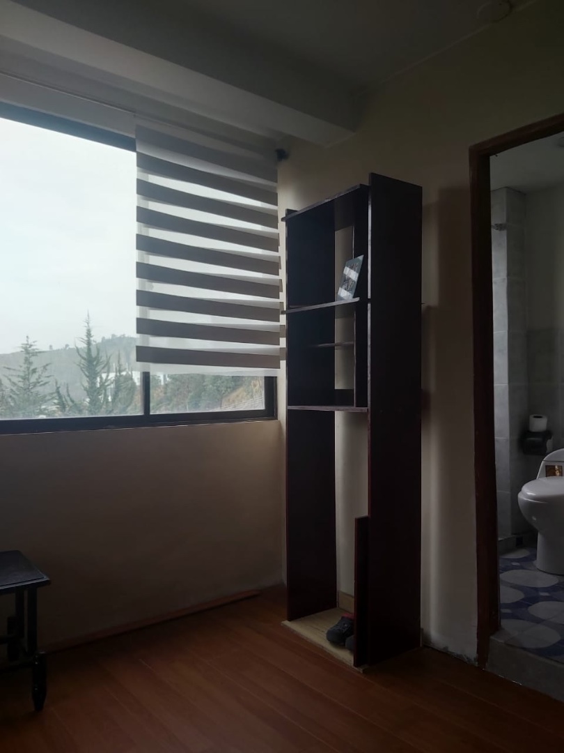 Departamento en Achumani en La Paz 4 dormitorios 3 baños 1 parqueos Foto 1