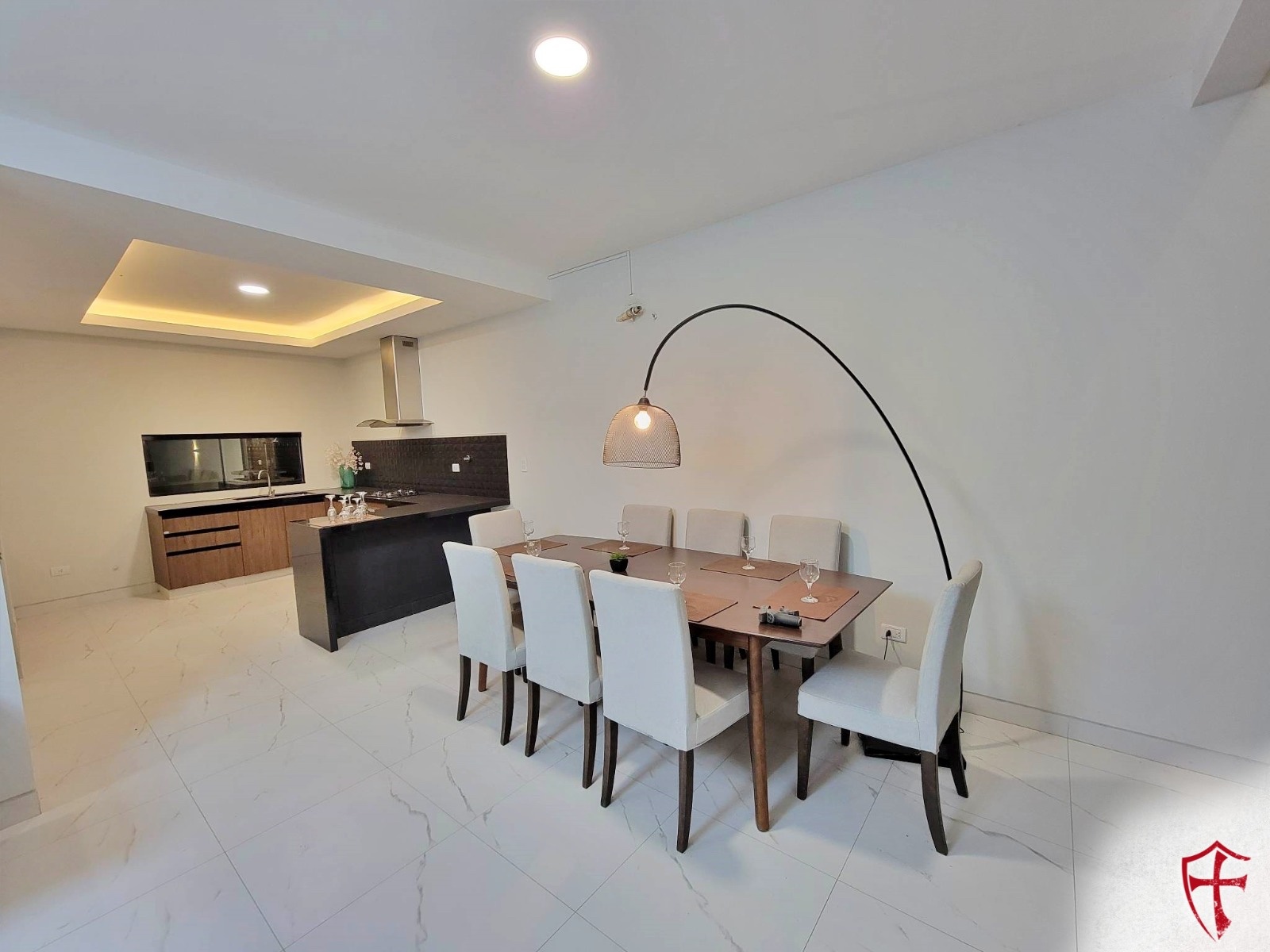 Casa Av Banzer 8vo anillo zona norte  Foto 10