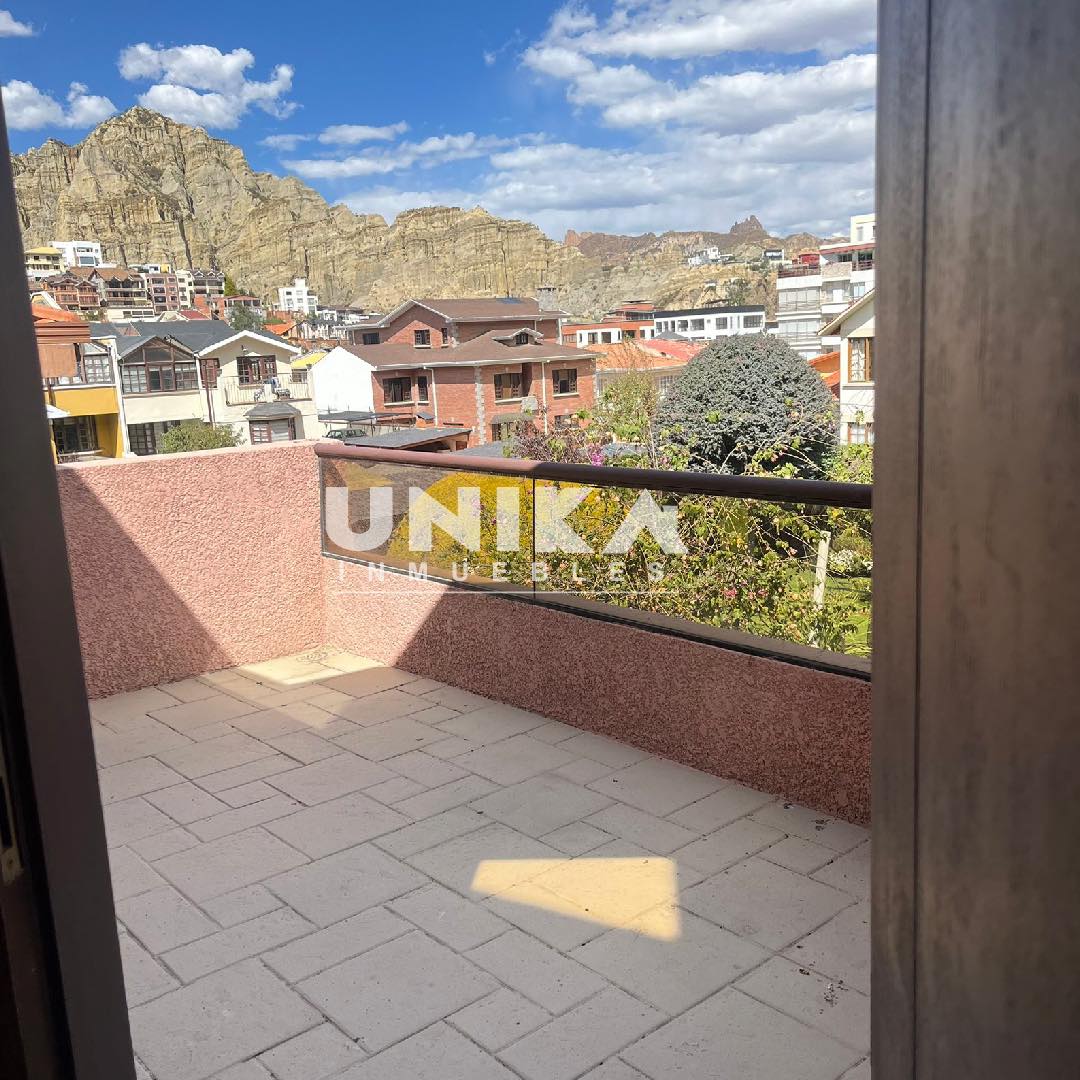 Casa en Alquiler☀️🏡 LINDA Y SOLEADA CASA EN ALQUILER EN ACHUMANI 4 dormitorios 5 baños 3 parqueos Foto 22