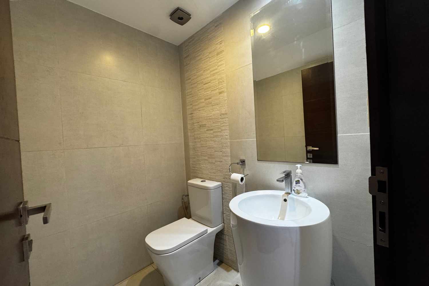 Departamento en AlquilerCONDOMINIO PIAZZA ONCE 2 dormitorios 3 baños 1 parqueos Foto 19