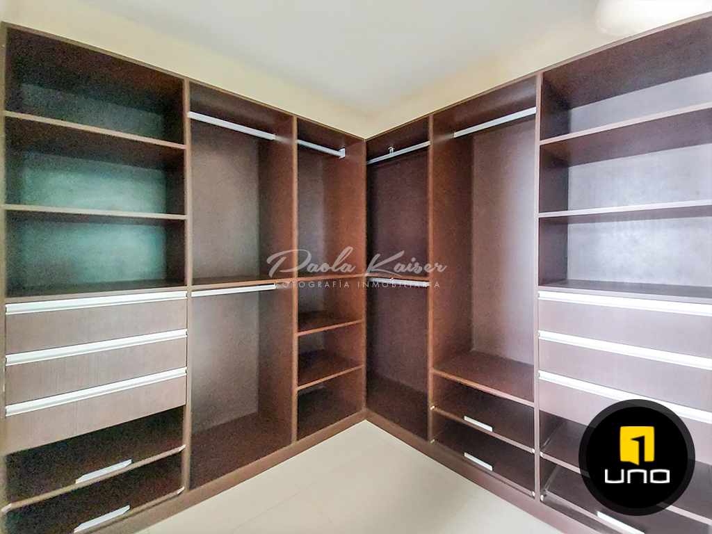 Casa en Urubó en Santa Cruz de la Sierra 3 dormitorios 4 baños 6 parqueos Foto 18
