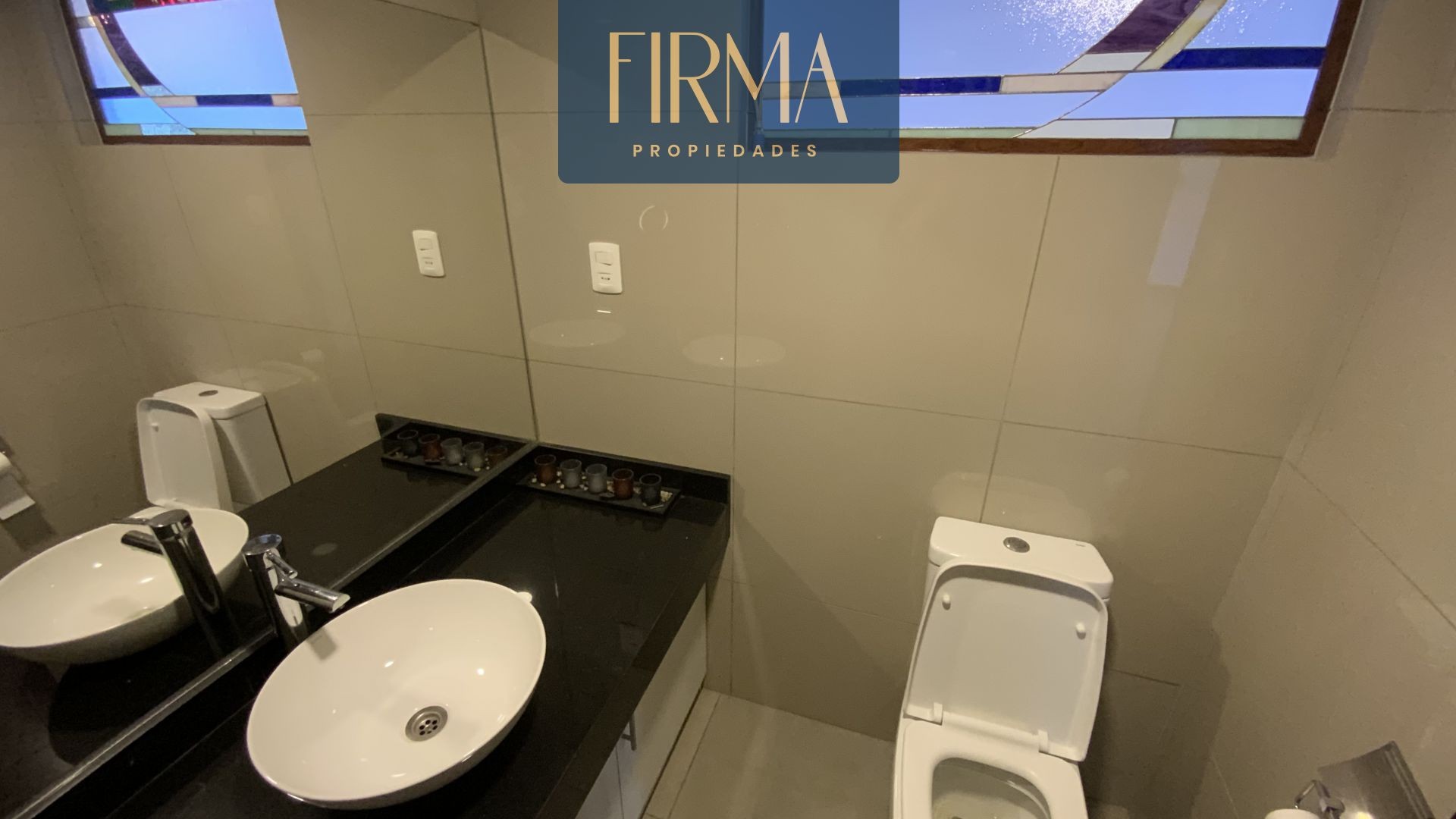 Departamento en Calacoto en La Paz 2 dormitorios 3 baños 1 parqueos Foto 2