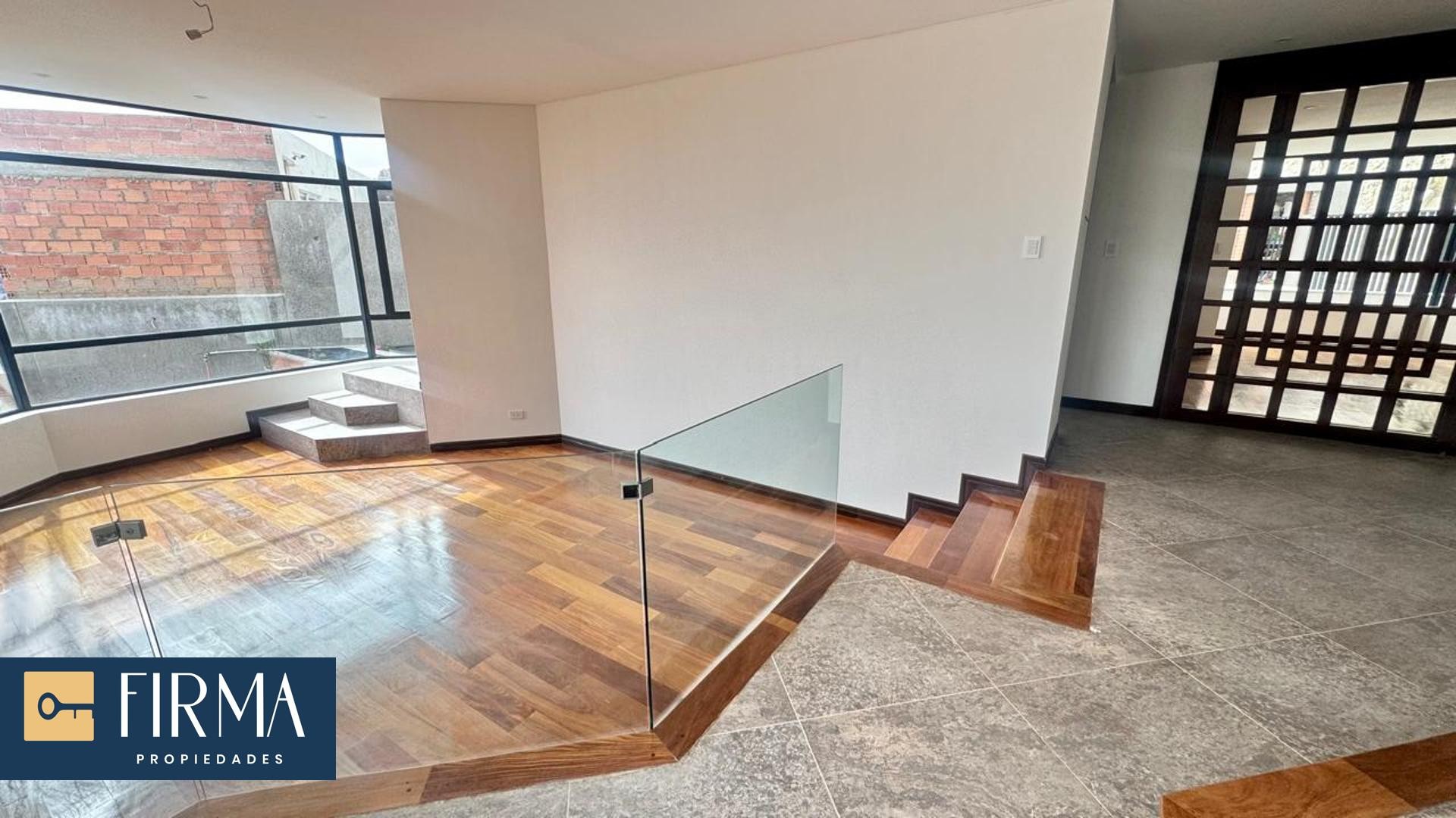 Casa en Achumani en La Paz 4 dormitorios 6 baños 2 parqueos Foto 9