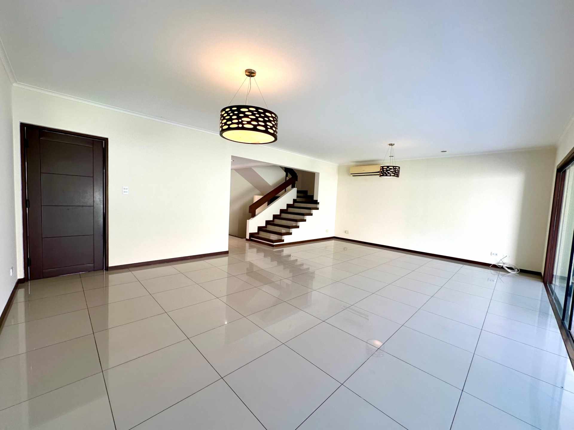 Casa en VentaURB. LA HACIENDA III CASA EN VENTA  3 dormitorios 3 baños 4 parqueos Foto 8