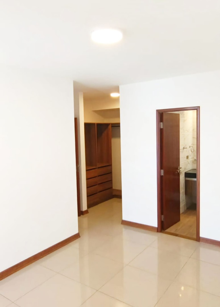 Departamento en Entre 2do y 3er anillo Norte en Santa Cruz de la Sierra 3 dormitorios 2 baños 1 parqueos Foto 7