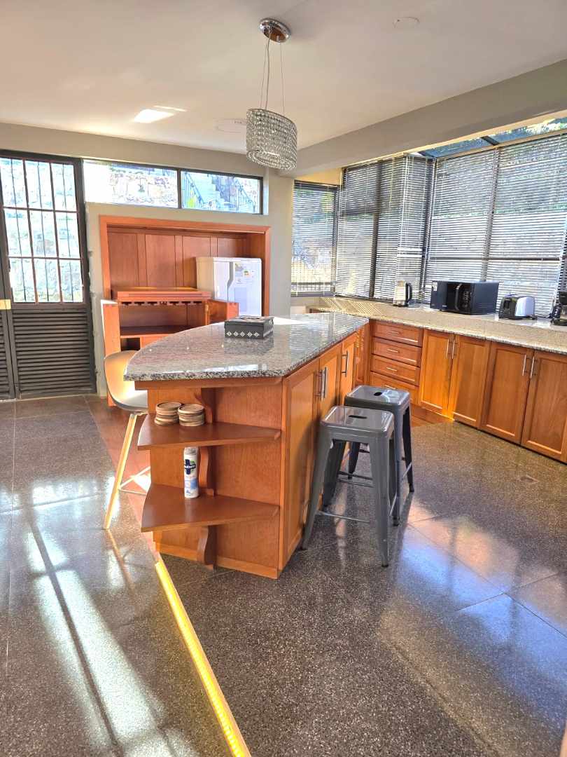 Casa en Achumani en La Paz 2 dormitorios 5 baños 2 parqueos Foto 33