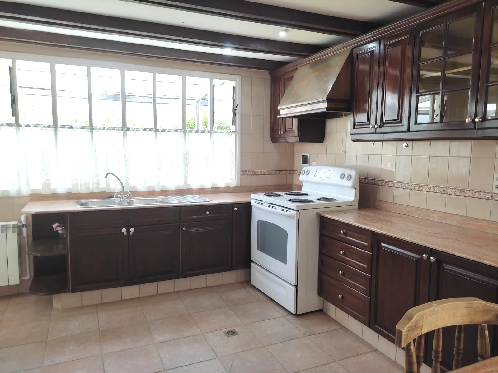 Casa en AlquilerARANJUEZ, urban. cerrada 4 dormitorios 5 baños 4 parqueos Foto 4