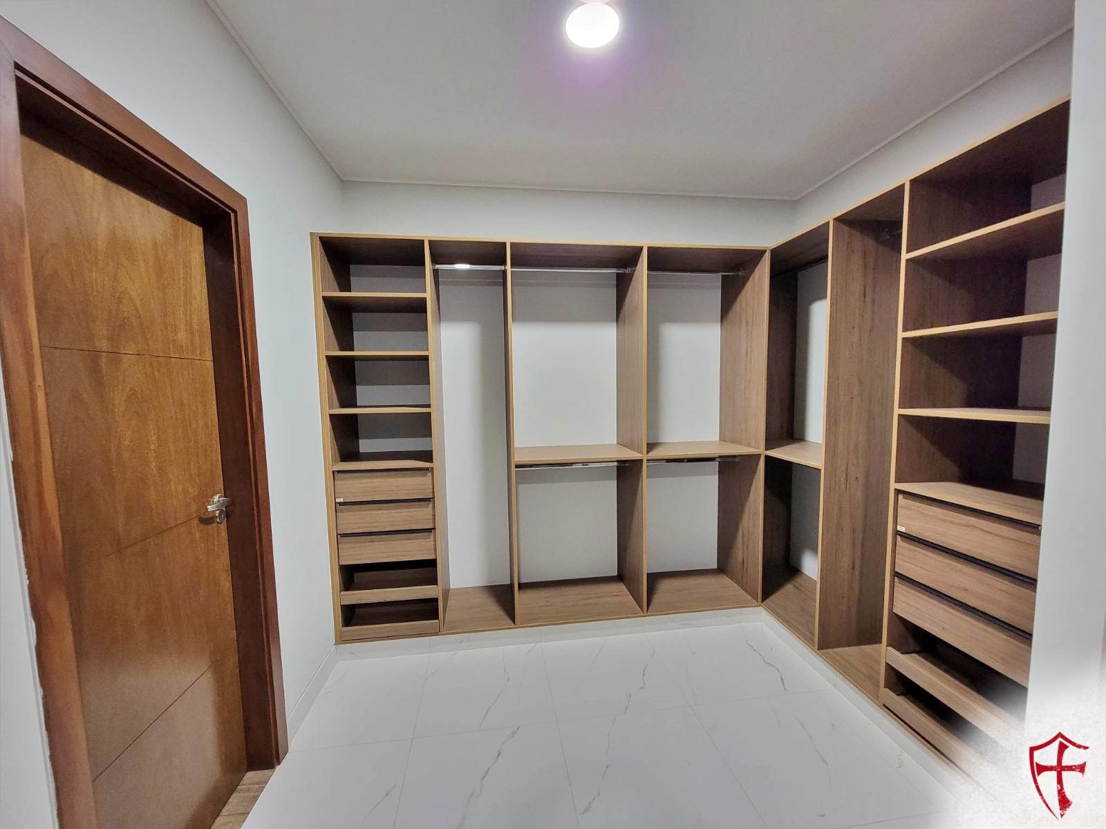 Casa Av Banzer 8vo anillo zona norte  Foto 2