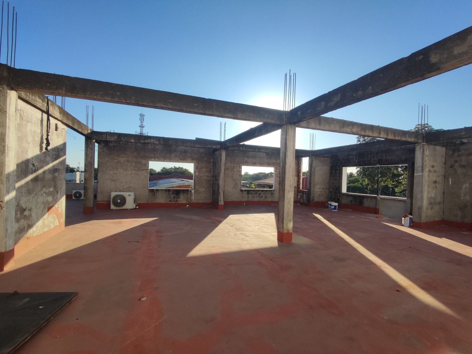 Edificio en Entre 4to y 5to anillo Sur en Santa Cruz de la Sierra 11 dormitorios 6 baños 15 parqueos Foto 20