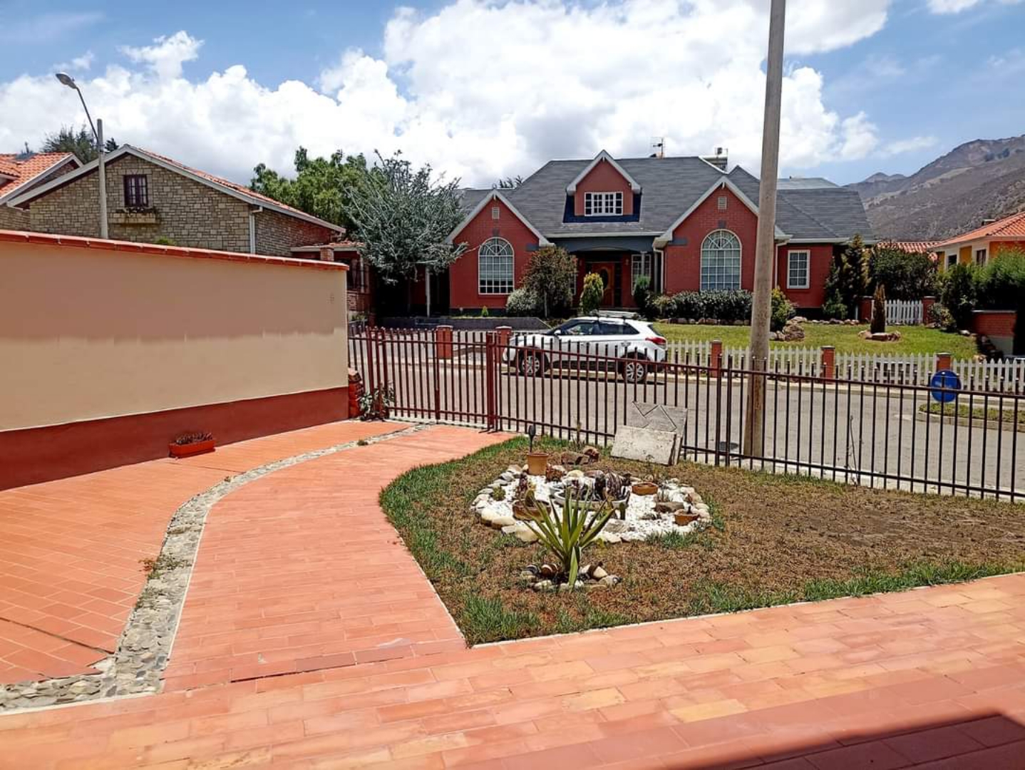 Casa en VentaUMAMANTA  3 dormitorios 4 baños 2 parqueos Foto 3