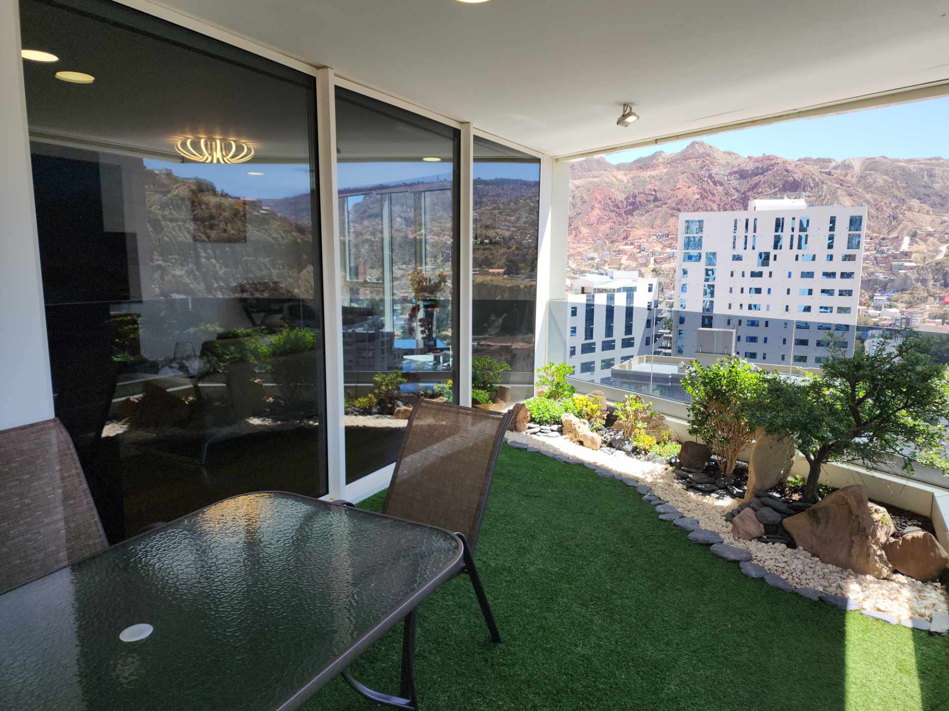 Departamento en Calacoto en La Paz 3 dormitorios 5 baños 1 parqueos Foto 24