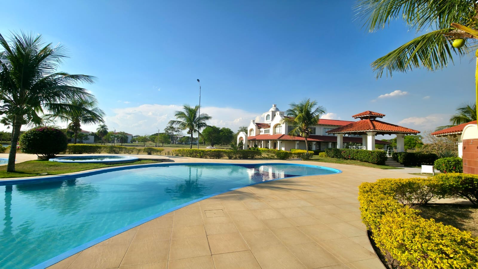 Terreno ¡OPORTUNIDAD ÚNICA! TERRENO EN ESQUINA EN VENTA EN CONDOMINIO CASA DE CAMPO COUNTRY CLUB 
 Foto 8