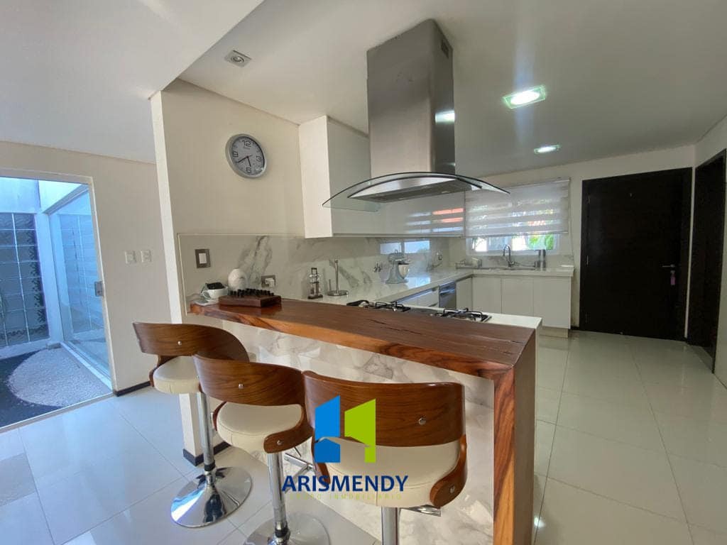 En Venta a $us 420,000 Foto 9