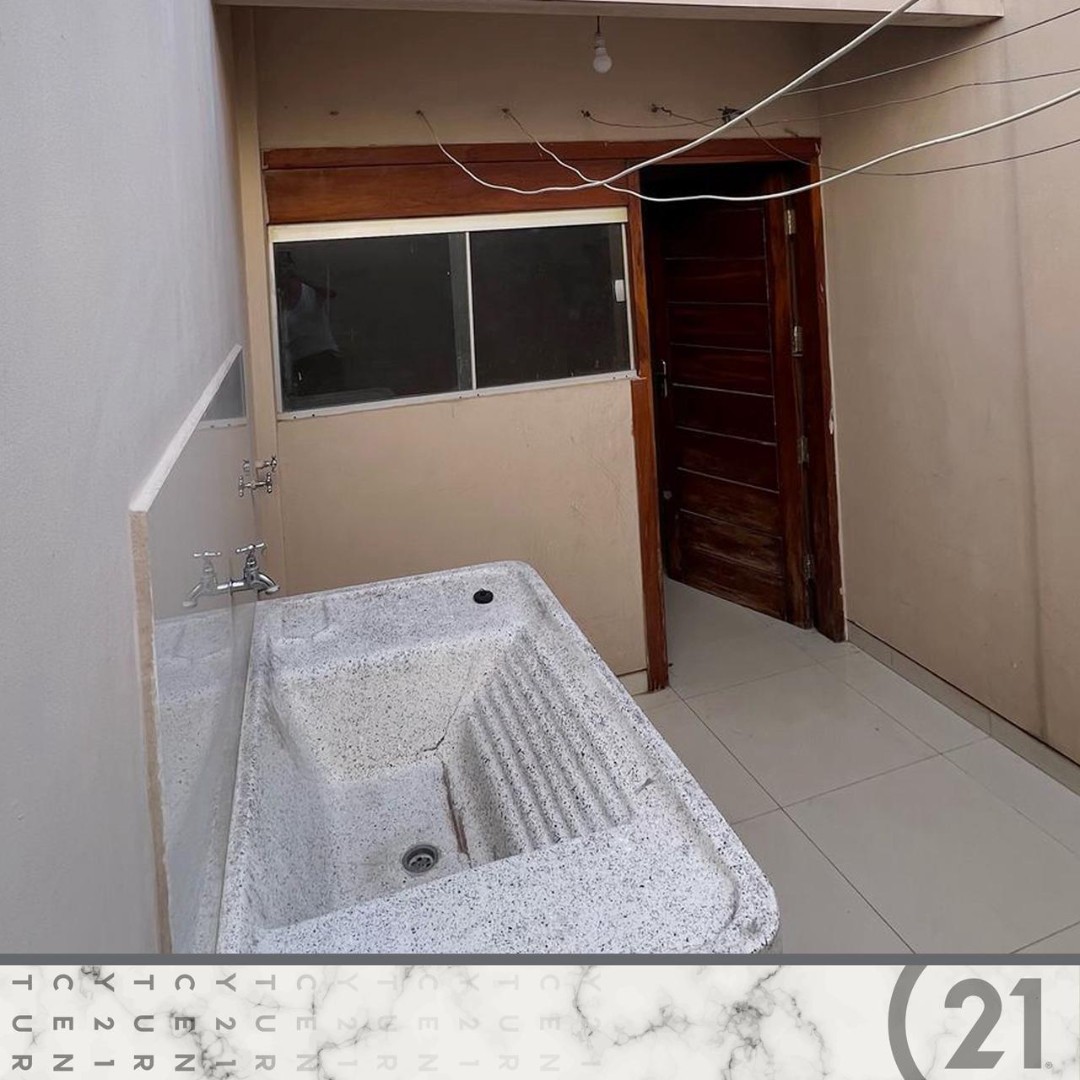 Casa en Entre 6to y 7mo anillo Sur en Santa Cruz de la Sierra 5 dormitorios 4 baños 2 parqueos Foto 12