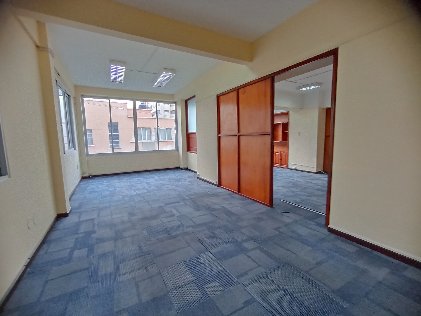 Oficina en Miraflores en La Paz 13 dormitorios 5 baños 2 parqueos Foto 35