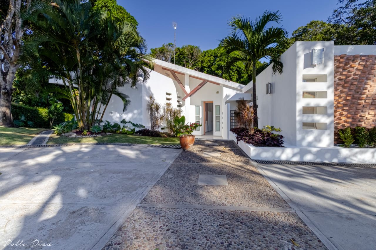 Casa en AlquilerCASA EN ALQUILER
