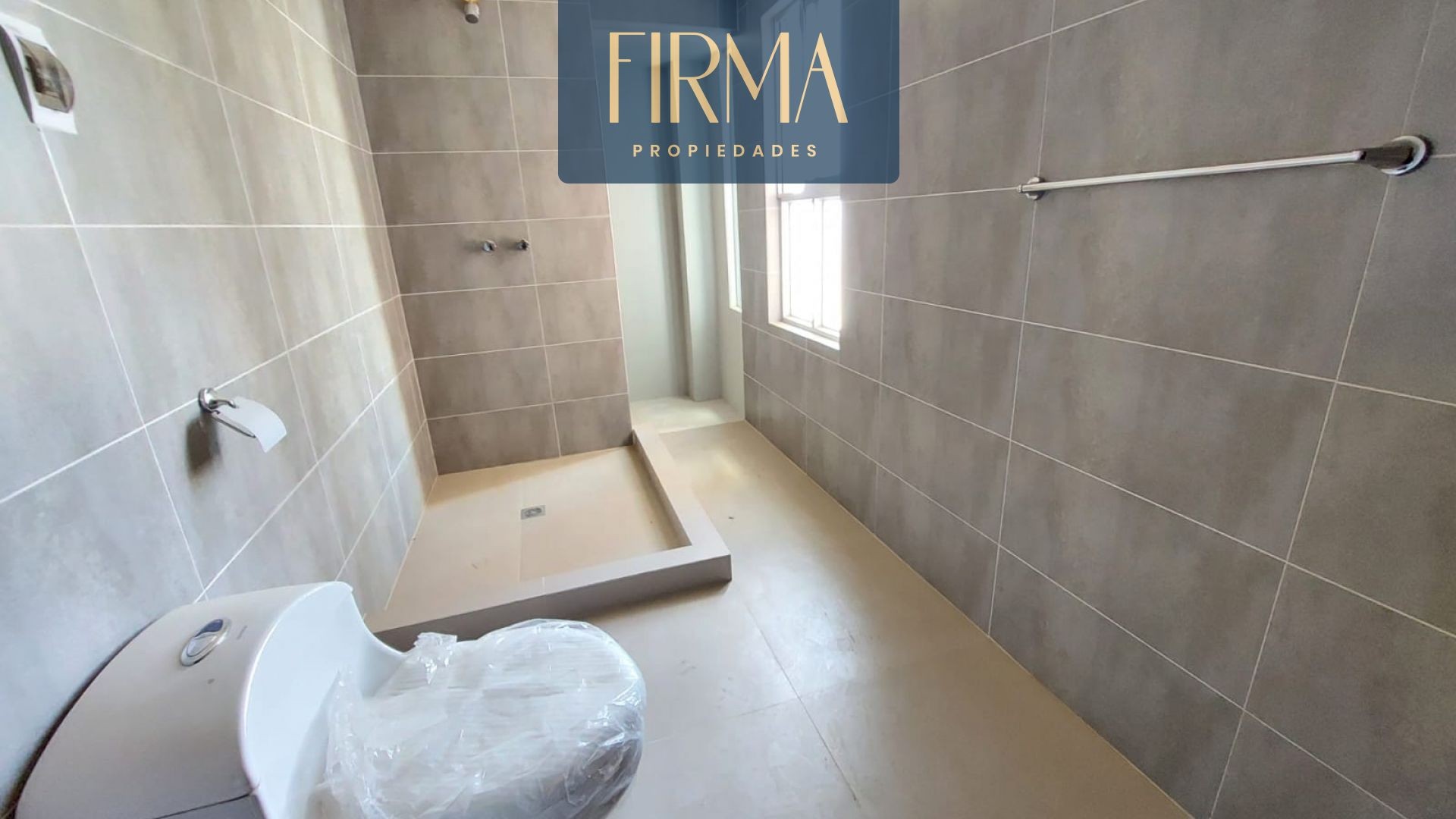 Departamento en Irpavi en La Paz 3 dormitorios 3 baños 1 parqueos Foto 6