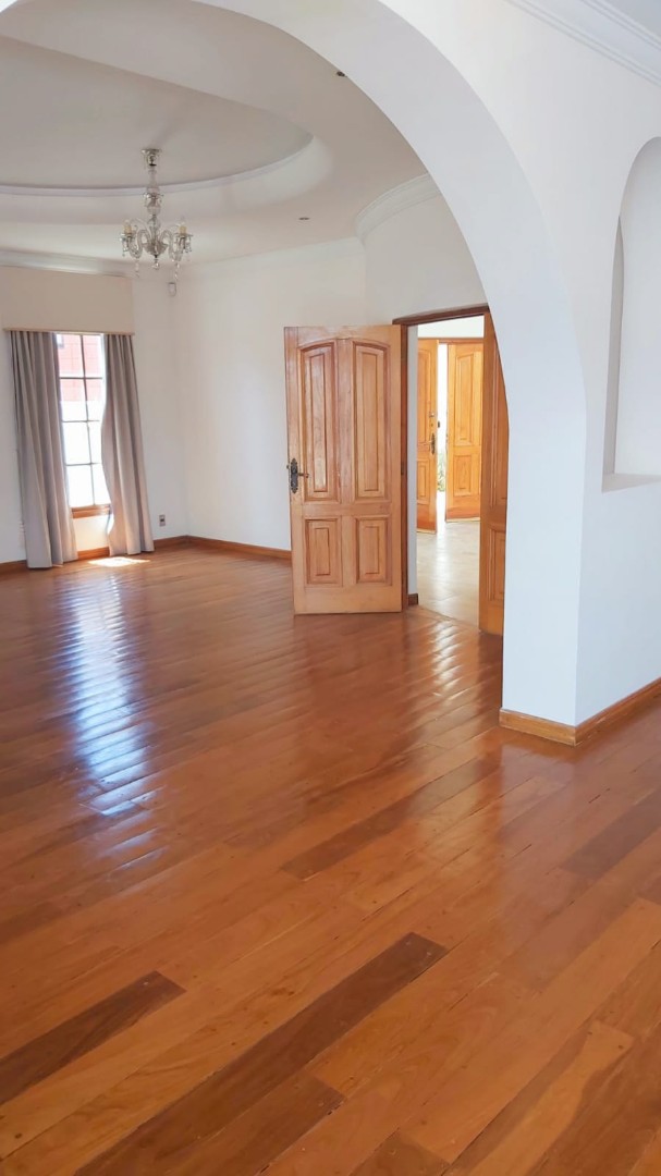 Casa ELEGANTE CASA EN ALQUILER EN CALACOTO - IDEAL PARA EMBAJADAS Foto 4