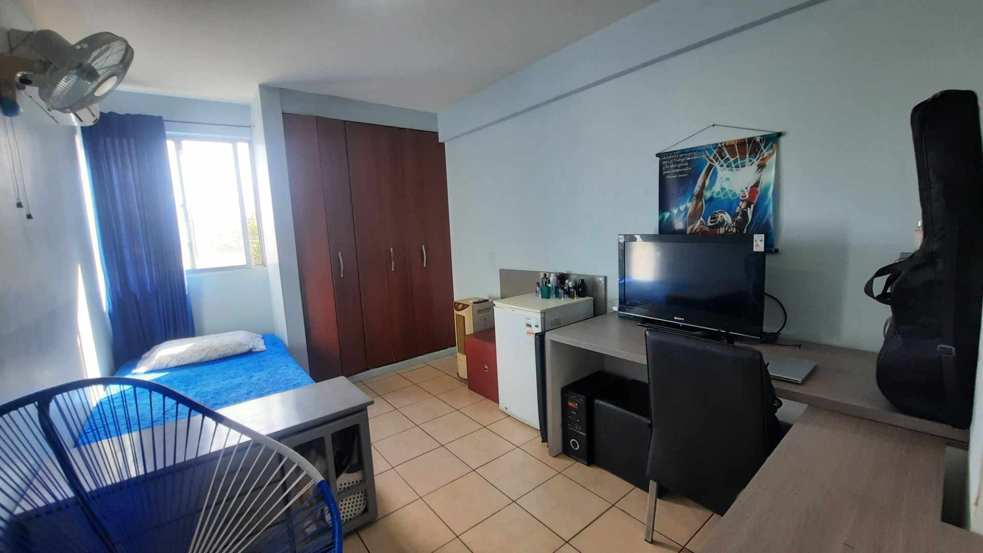 Departamento en Venta3ER ANILLO ENTRE AV. BANZER Y AV. BENI 3 dormitorios 4 baños 1 parqueos Foto 7