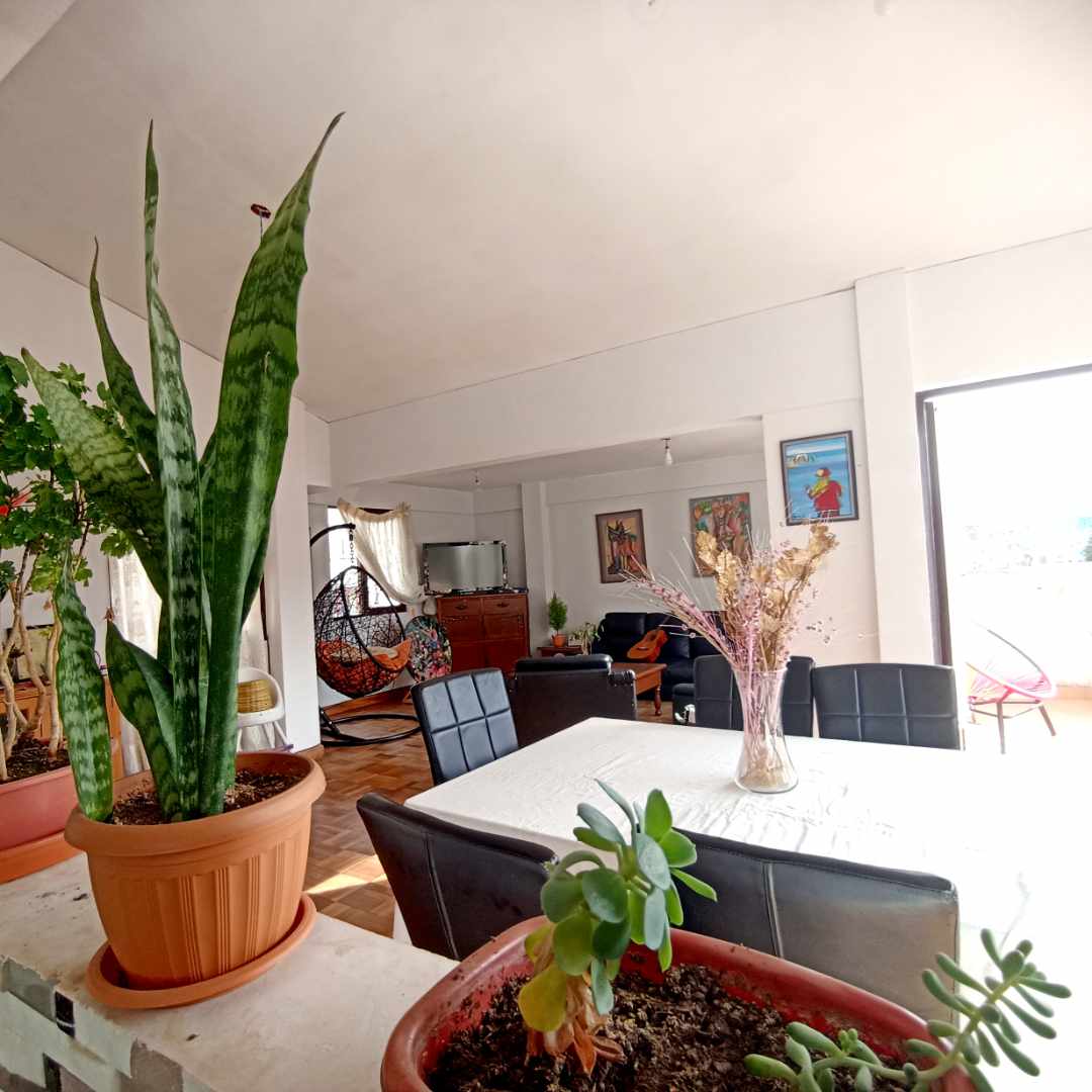 Departamento en AnticréticoLOS PINOS C. 6 BLOQUES  3 dormitorios 2 baños  Foto 6