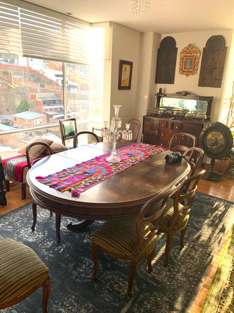 Departamento en AlquilerAv. Alto Costanera, entre la 28 y 29 4 dormitorios 4 baños 2 parqueos Foto 2