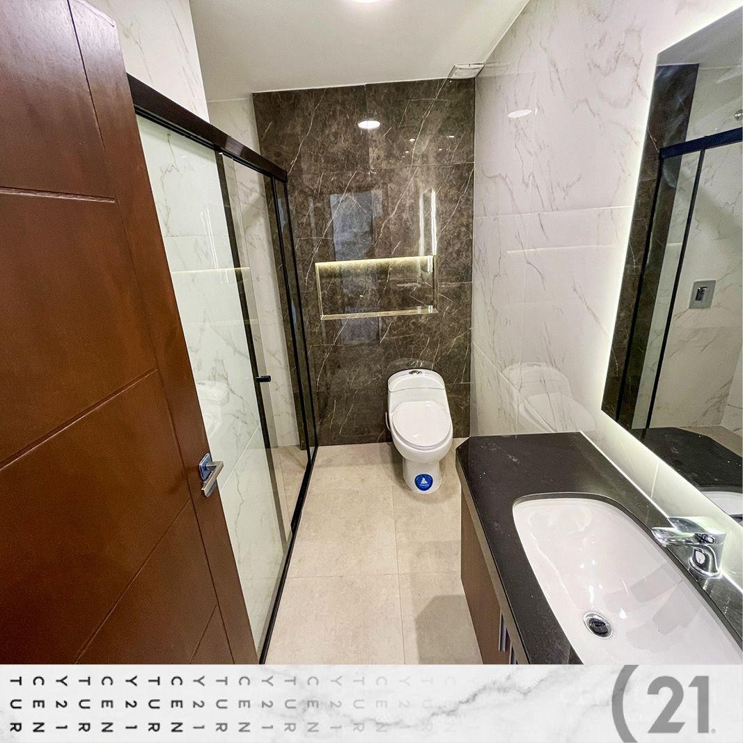 Casa en VentaCasa a estrenar en venta (Av. Alemana 7mo. anillo) 4 dormitorios 3 baños 2 parqueos Foto 14