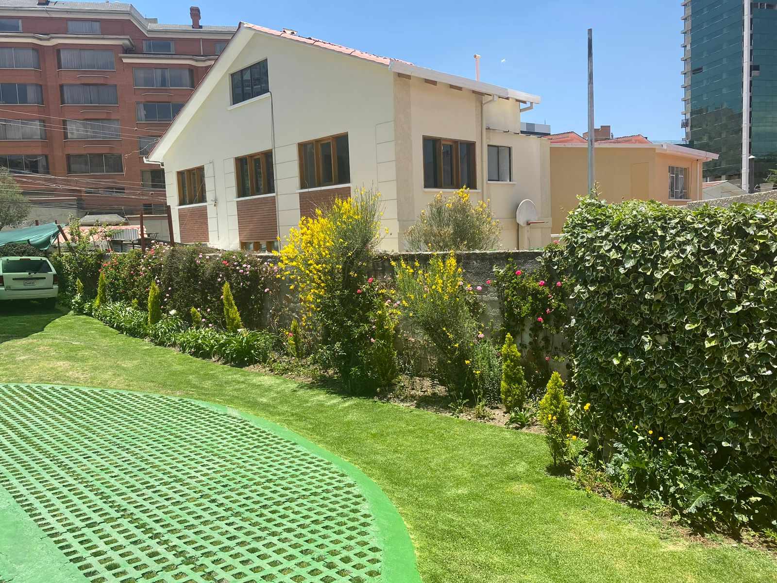 Casa en Irpavi en La Paz 6 dormitorios 5 baños 6 parqueos Foto 7