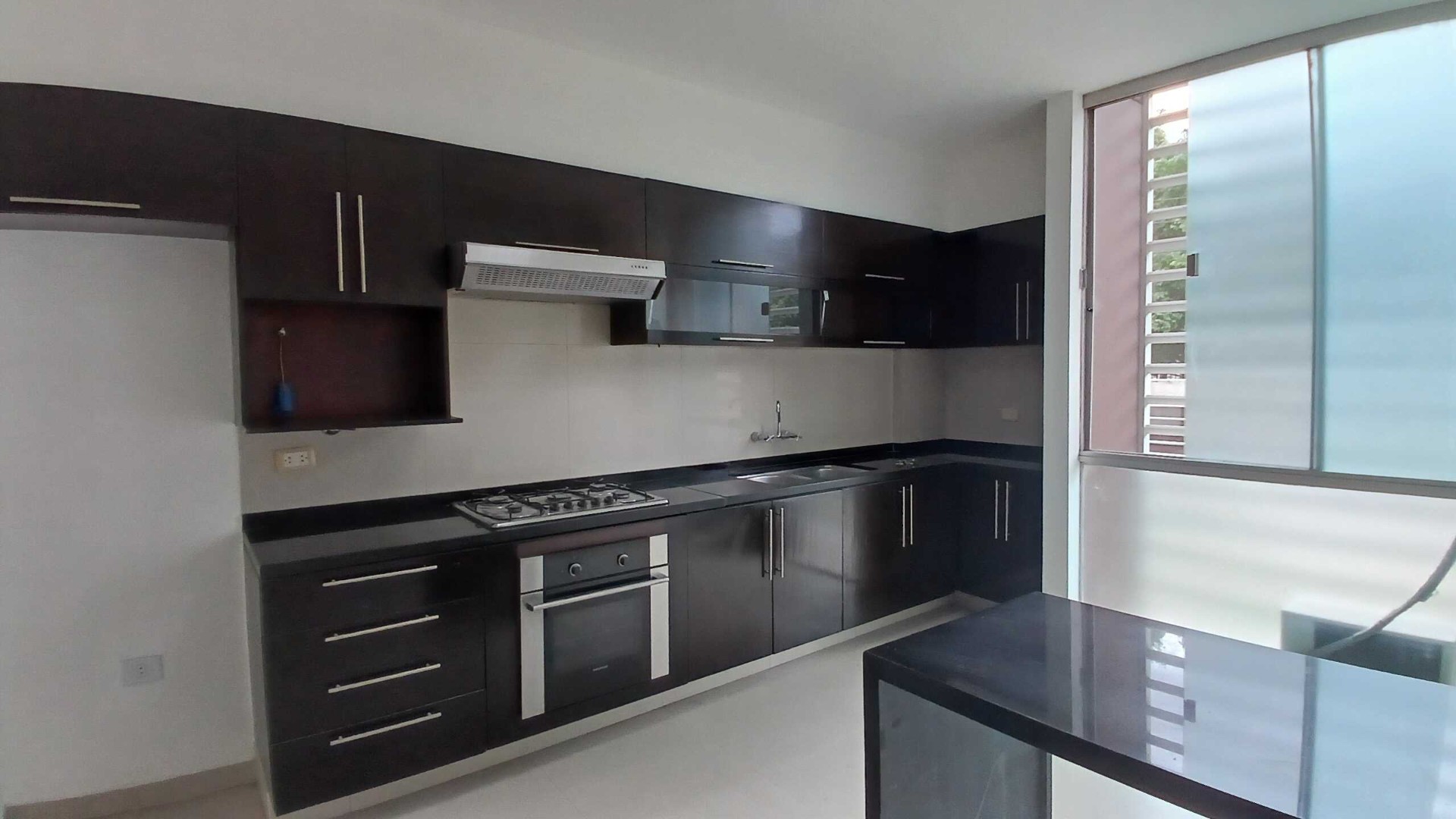 Departamento en Las Palmas en Santa Cruz de la Sierra 3 dormitorios 3 baños 1 parqueos Foto 6