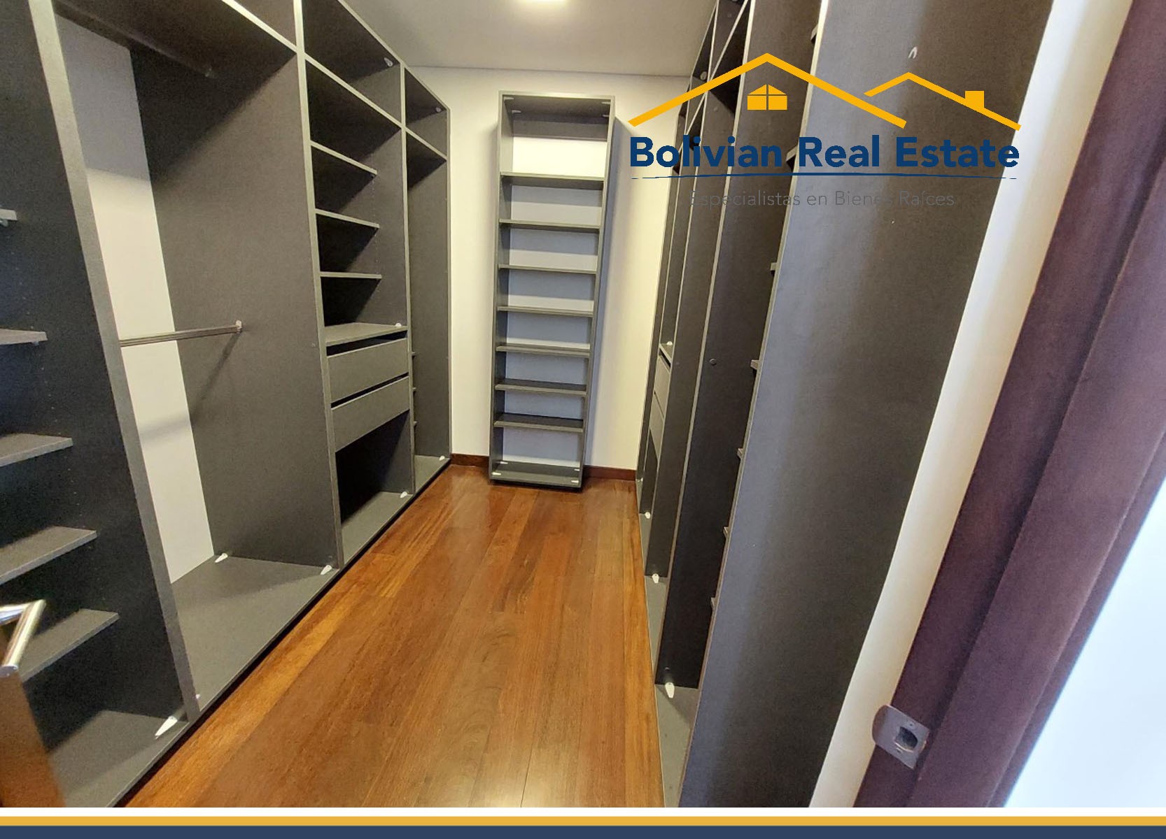 Departamento en Auquisamaña en La Paz 3 dormitorios 4 baños 3 parqueos Foto 7