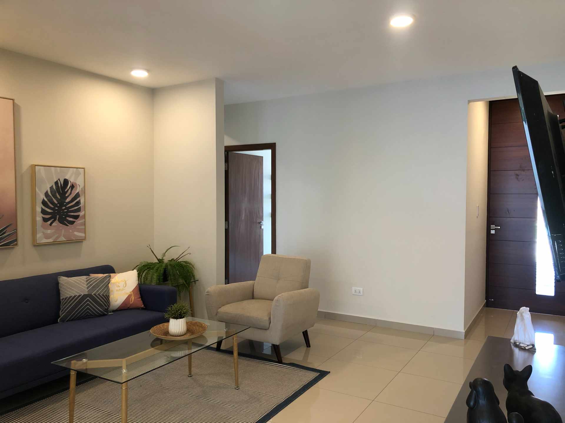 Casa en Entre 8vo y 9no anillo Norte en Santa Cruz de la Sierra 3 dormitorios 3 baños 2 parqueos Foto 7