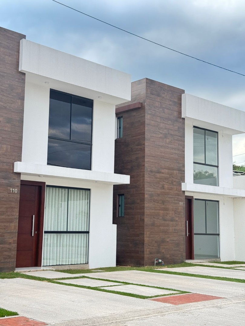 Casa Entre radial 26 y 27 Foto 1