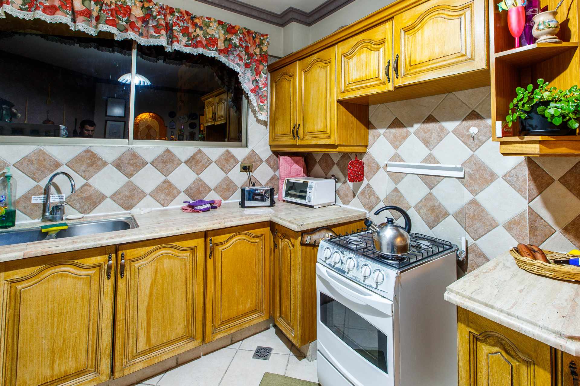 Departamento en VentaEdificio Torres del Sol, Av. Ballivian 838 entre Oruro y Ramón Rivero 2 dormitorios 3 baños 1 parqueos Foto 2