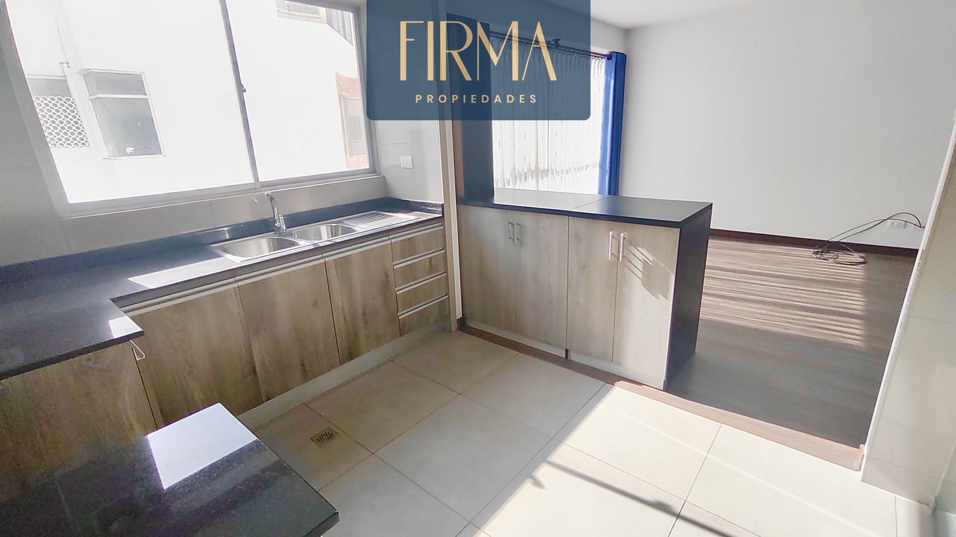 Departamento en VentaC. 22 DE CALACOTO ESQ. INOFUENTES  EDIF. LUZ SIDERAL DEPTO 402 Foto 1