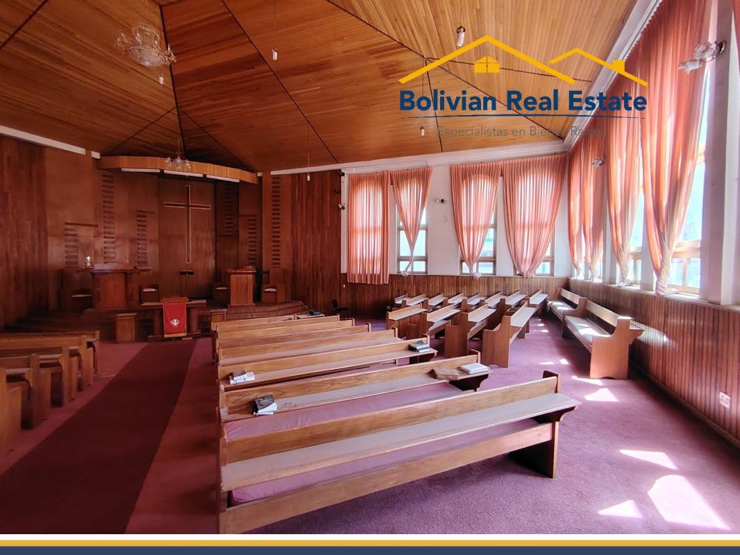 Casa en VentaACHUMANI - LA BARQUETA SE VENDE CASA COMO TERRENO 3 dormitorios 3 baños 2 parqueos Foto 3