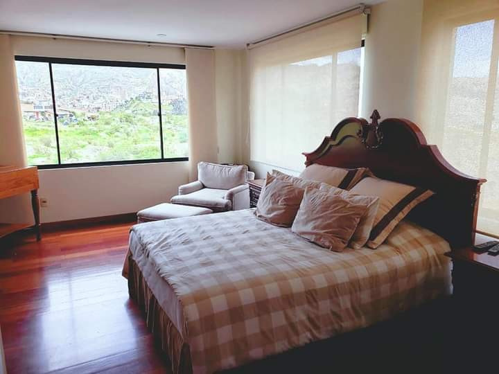 Casa en Achumani en La Paz 3 dormitorios 4 baños 2 parqueos Foto 7