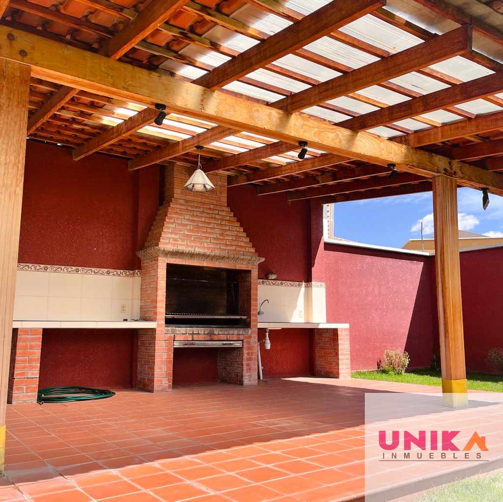 Casa en Alquiler🏡 AMPLIA Y HERMOSA CASA EN ALQUILER, AUQUISAMAÑA.  3 dormitorios 3 baños 3 parqueos Foto 17